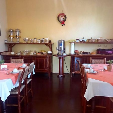 Pousada Casa Amarela Пиракая Екстериор снимка